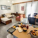 Casa Ithomi Апартаменты *